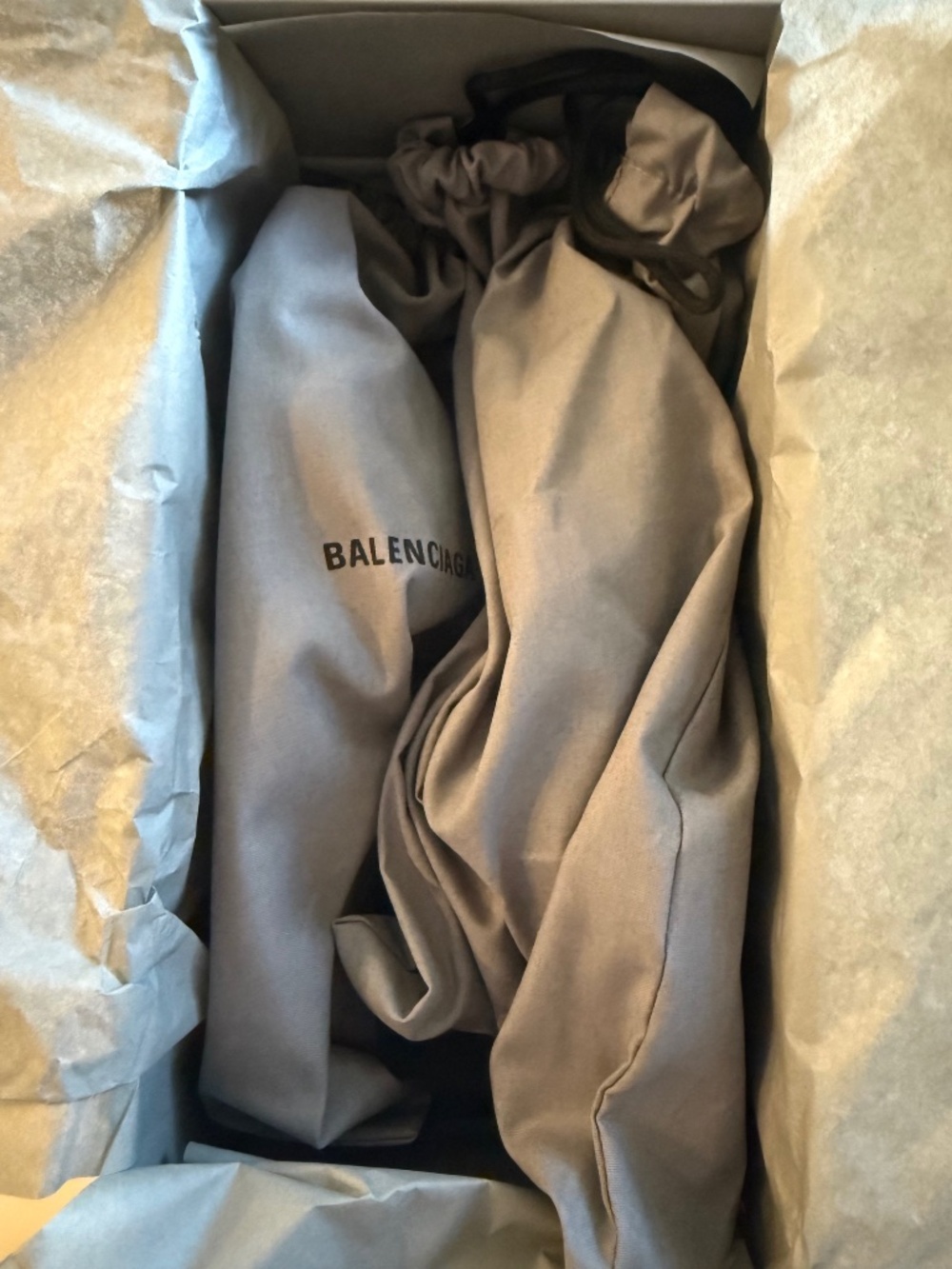 NWT Balenciaga Pool Slide Sandals - Black with White Logo Size 37 EU/7 US Women - Picture 4 of 6
